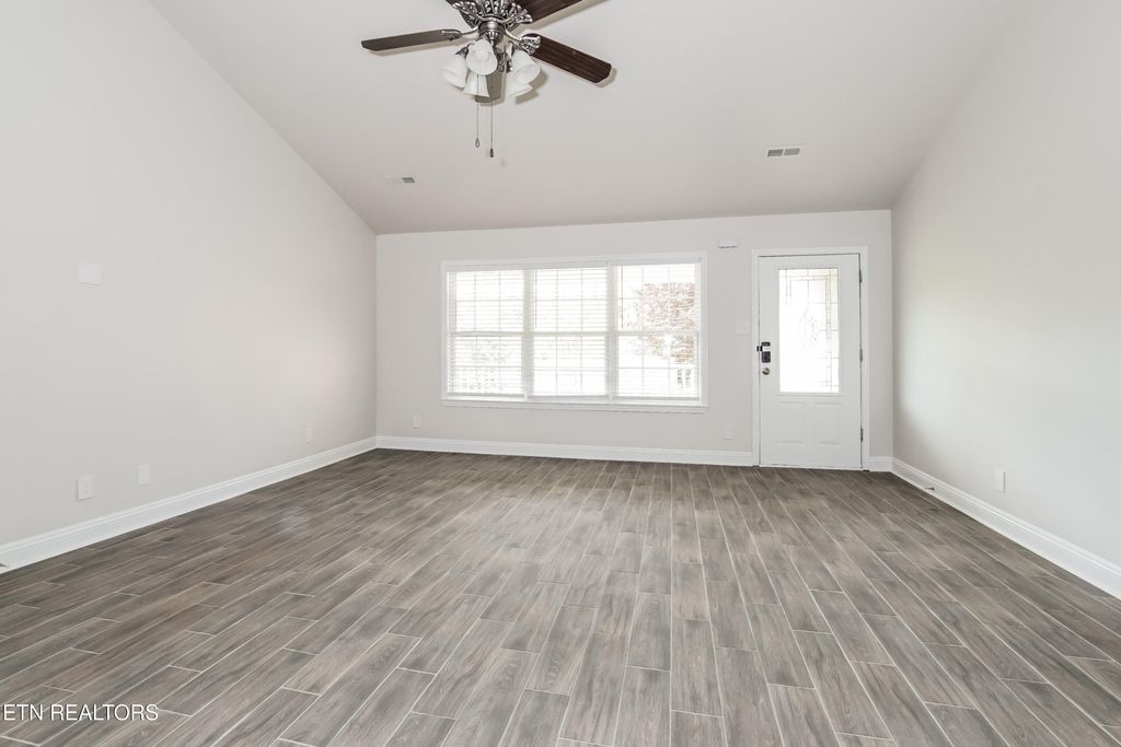 Photo of 335 Flora Drive, Lenoir City, TN 37771 (MLS # 1299805)