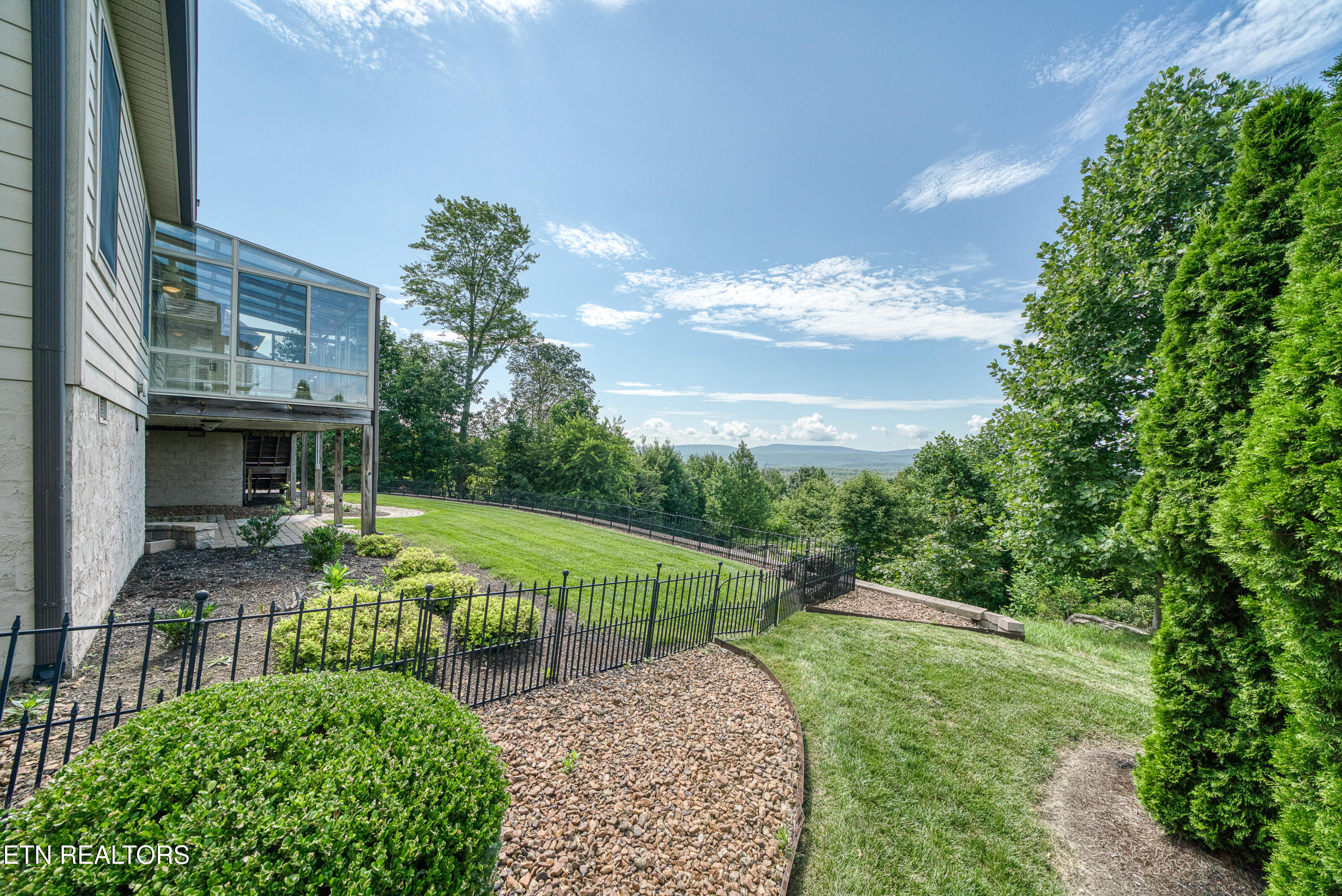 40 Bluff View Terrace