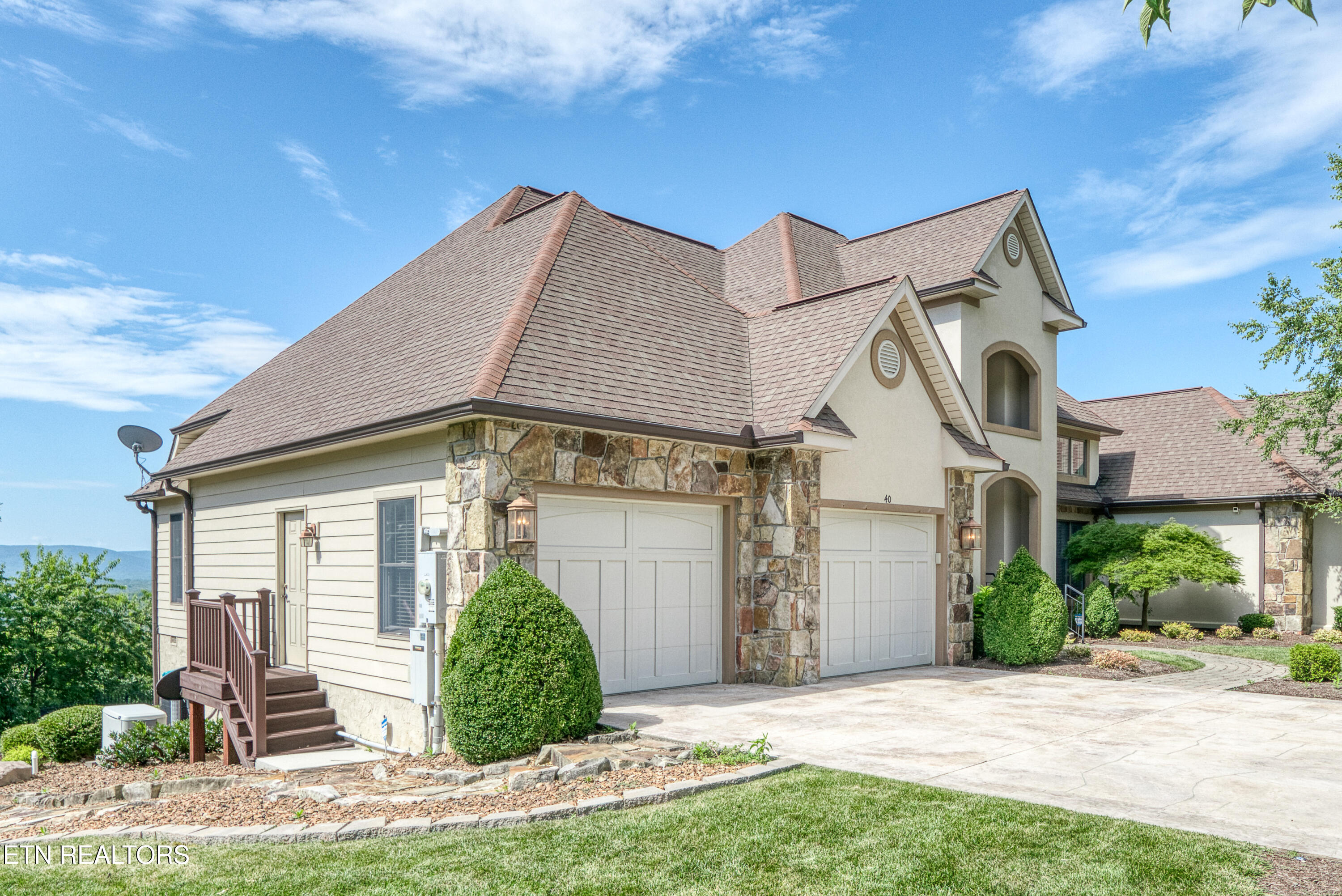 40 Bluff View Terrace