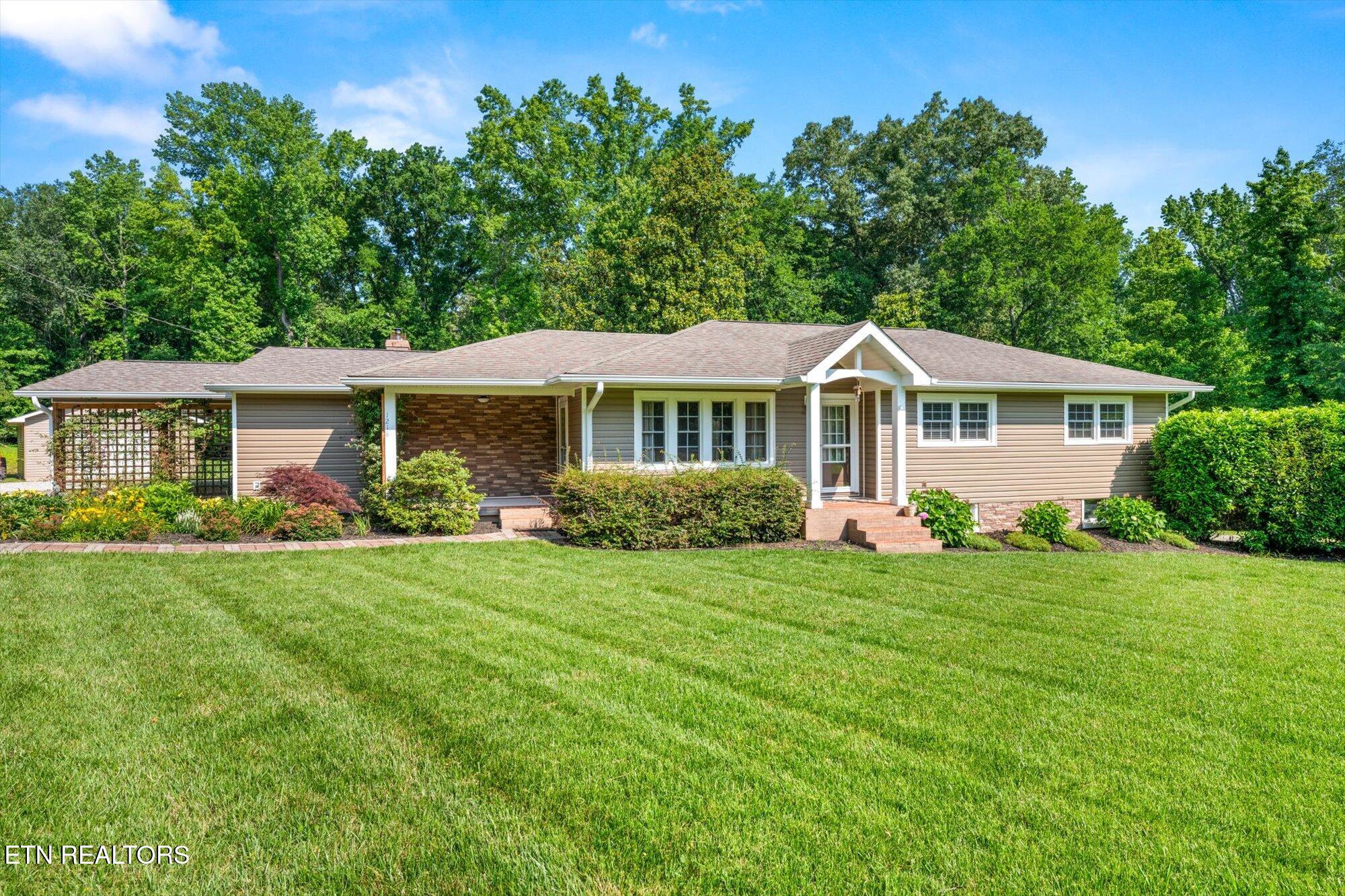 1218 Woodward Park