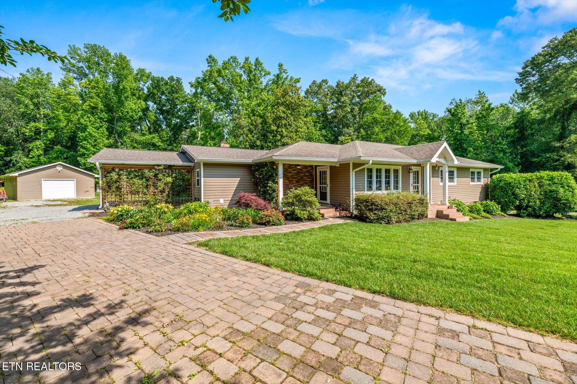 1218 Woodward Park