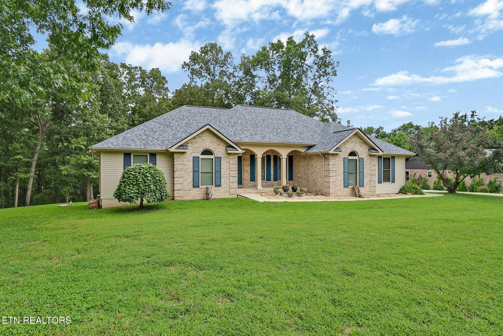 Photo of 564 Cumberland View Drive, Crossville, TN 38571 (MLS # 1350602)