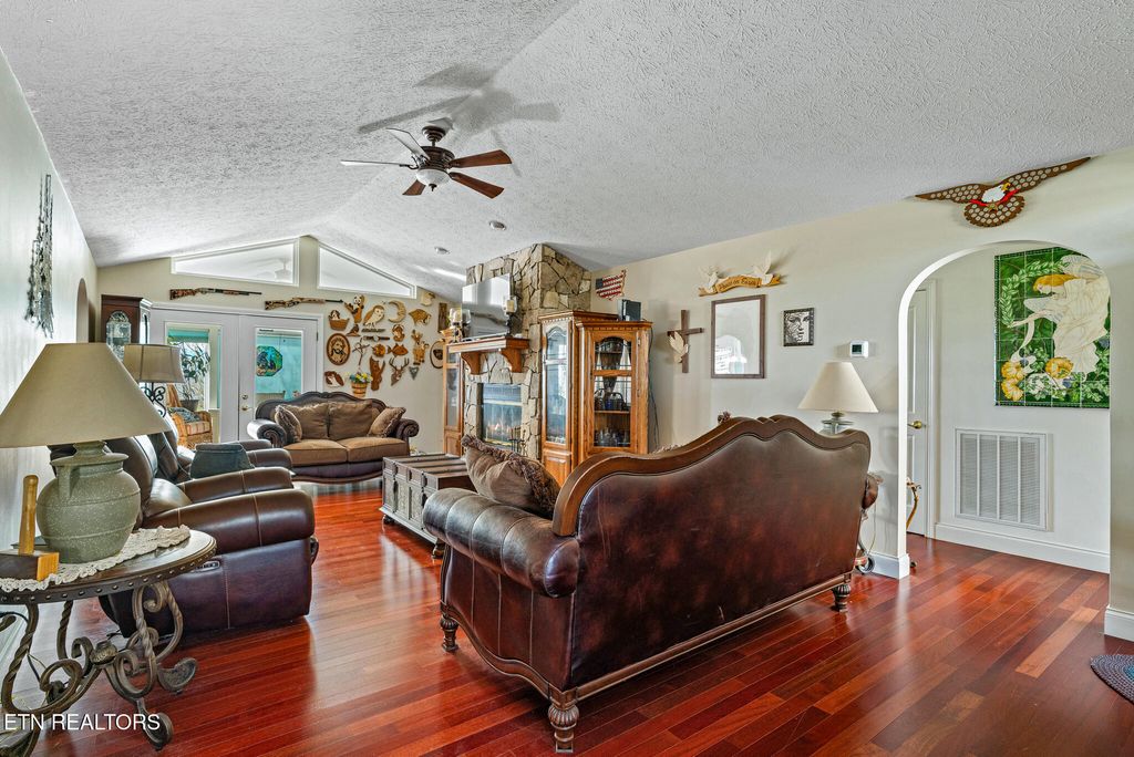 Photo of 1339 Jim Fain Rd, Sevierville, TN 37876 (MLS # 1334401)