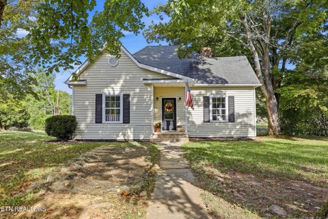 Photo of 5820 Atkins Rd, Knoxville, TN 37918 (MLS # 1356955)