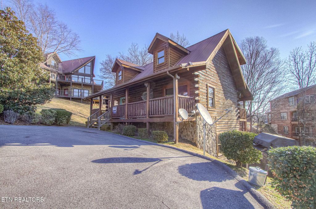 Photo of 1548 Rainbow Ridge Way, Sevierville, TN 37862 (MLS # 1329160)