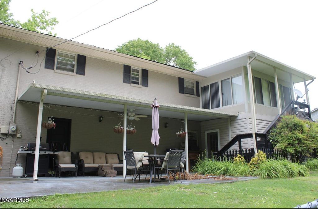 Photo of 4413 Amber Drive, Louisville, TN 37777 (MLS # 1226428)