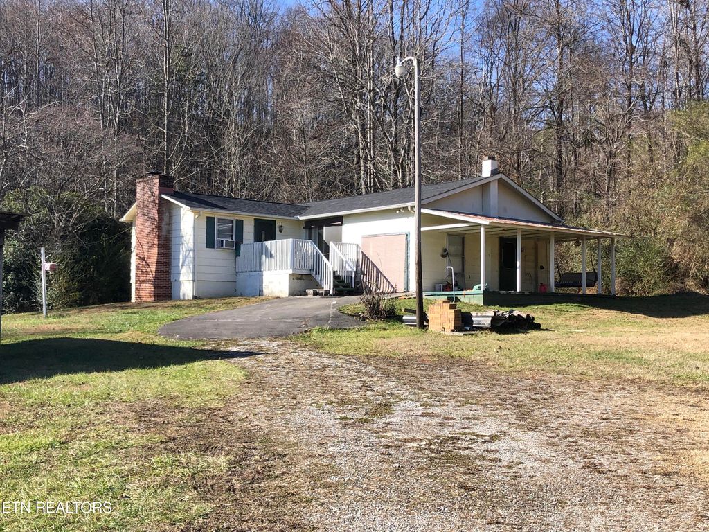 Photo of 238 Stephens Rd, Oliver Springs, TN 37840 (MLS # 1248848)