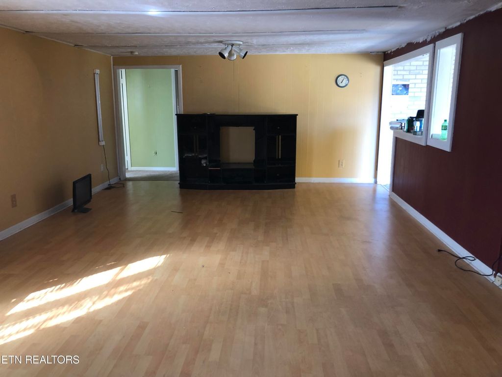 Photo of 238 Stephens Rd, Oliver Springs, TN 37840 (MLS # 1248848)