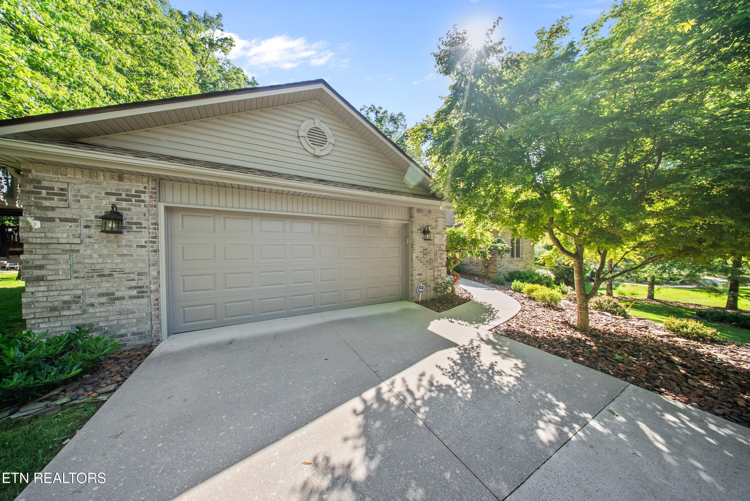 109 Markham Lane
