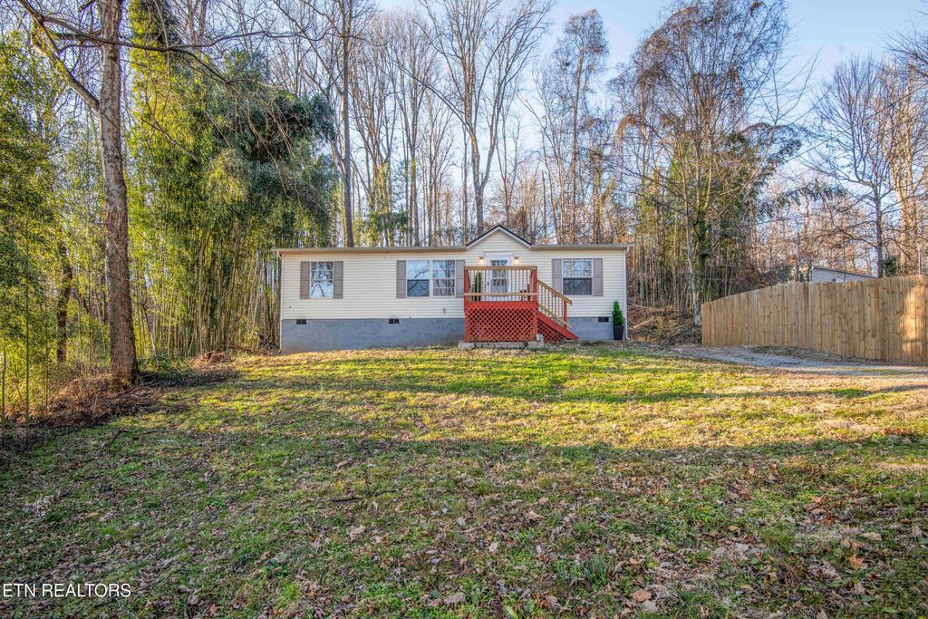 Photo of 1121 S Army St, Knoxville, TN 37920 (MLS # 1330007)