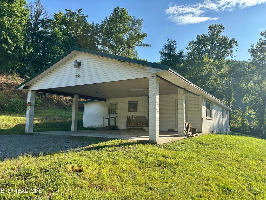 Photo of 5075 US-25E, Tazewell, TN 37879 (MLS # 1306681)