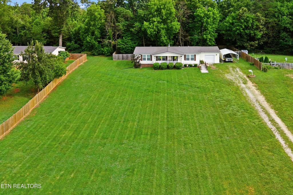 Photo of 1012 Ashley Meadows Drive, Strawberry Plains, TN 37871 (MLS # 1345963)