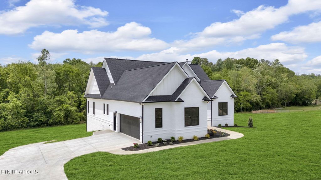 Photo of 618 Winding Creek Way, Walland, TN 37886 (MLS # 1300884)