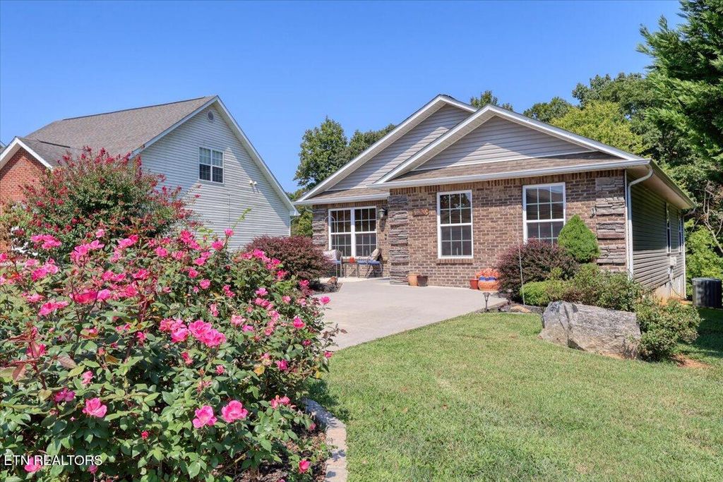 Photo of 1826 Watauga St, Sevierville, TN 37876 (MLS # 1333623)