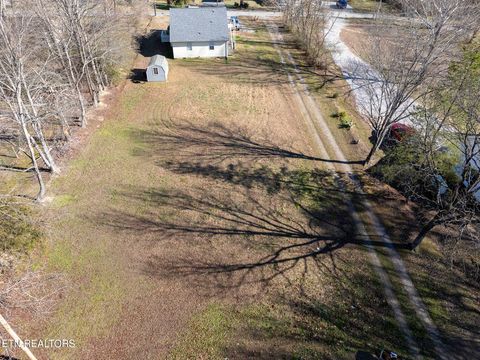 Tiny photo for 1406 Johnson St, Etowah, TN 37331 (MLS # 1326127)