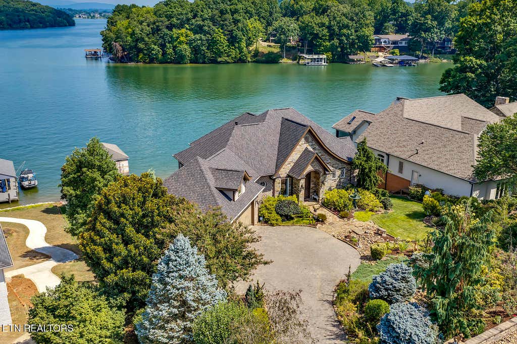 Photo of 313 Kiyuga Way, Loudon, TN 37774 (MLS # 1351133)