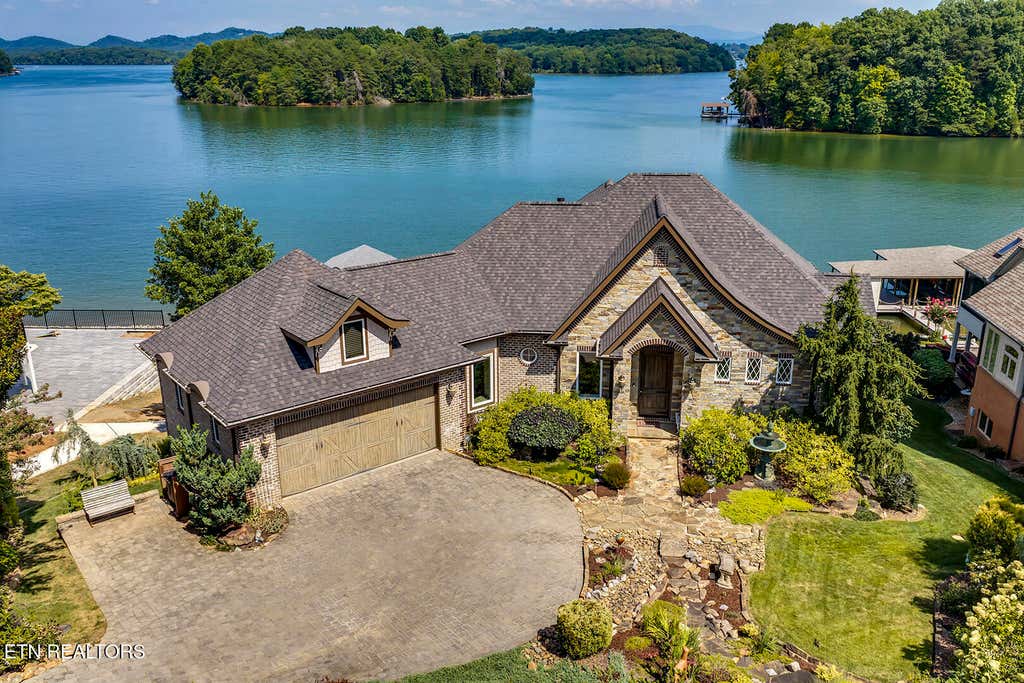 Photo of 313 Kiyuga Way, Loudon, TN 37774 (MLS # 1351133)