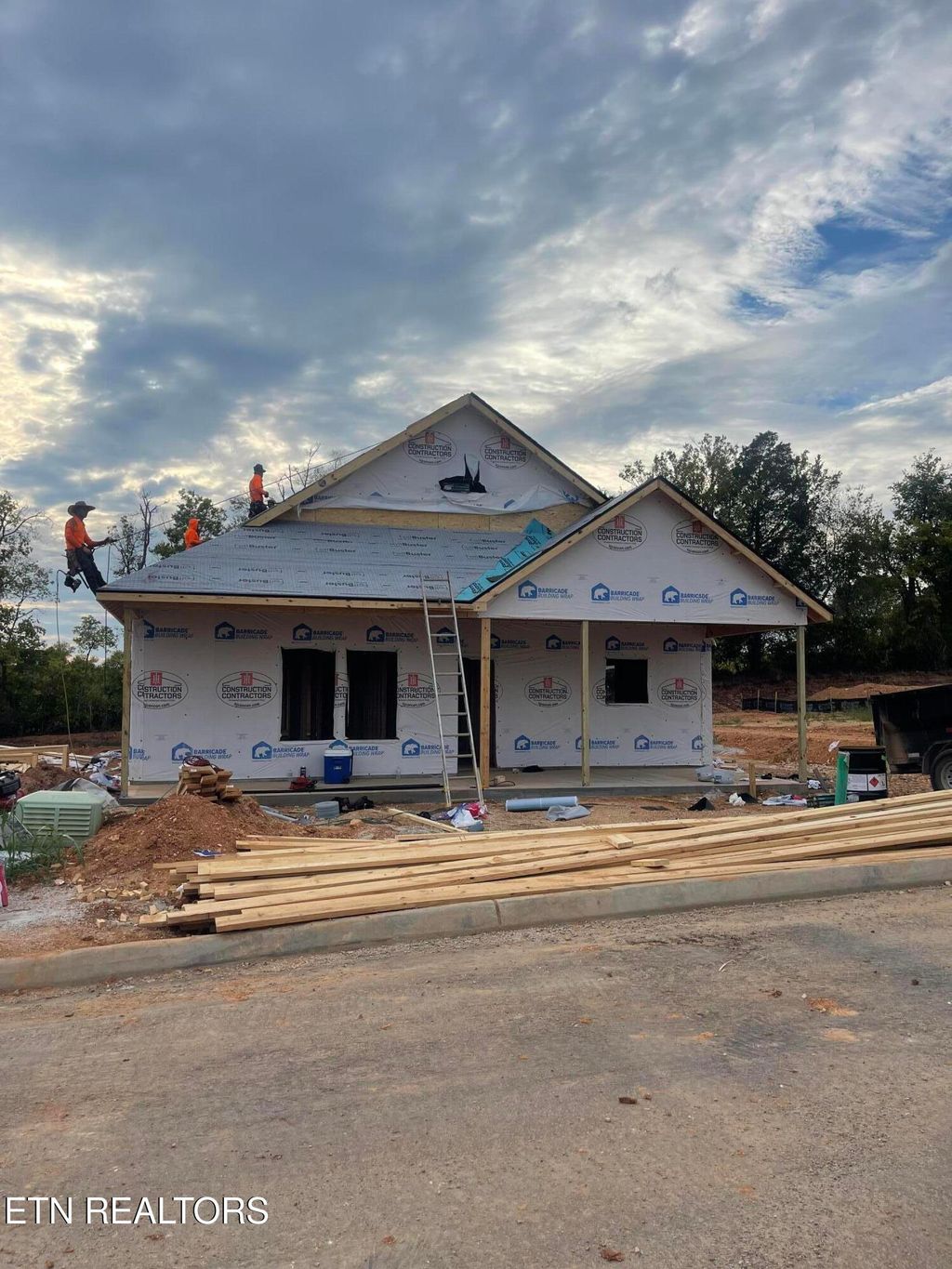 Photo of 924 Stratford Avenue, Sweetwater, TN 37874 (MLS # 1314027)