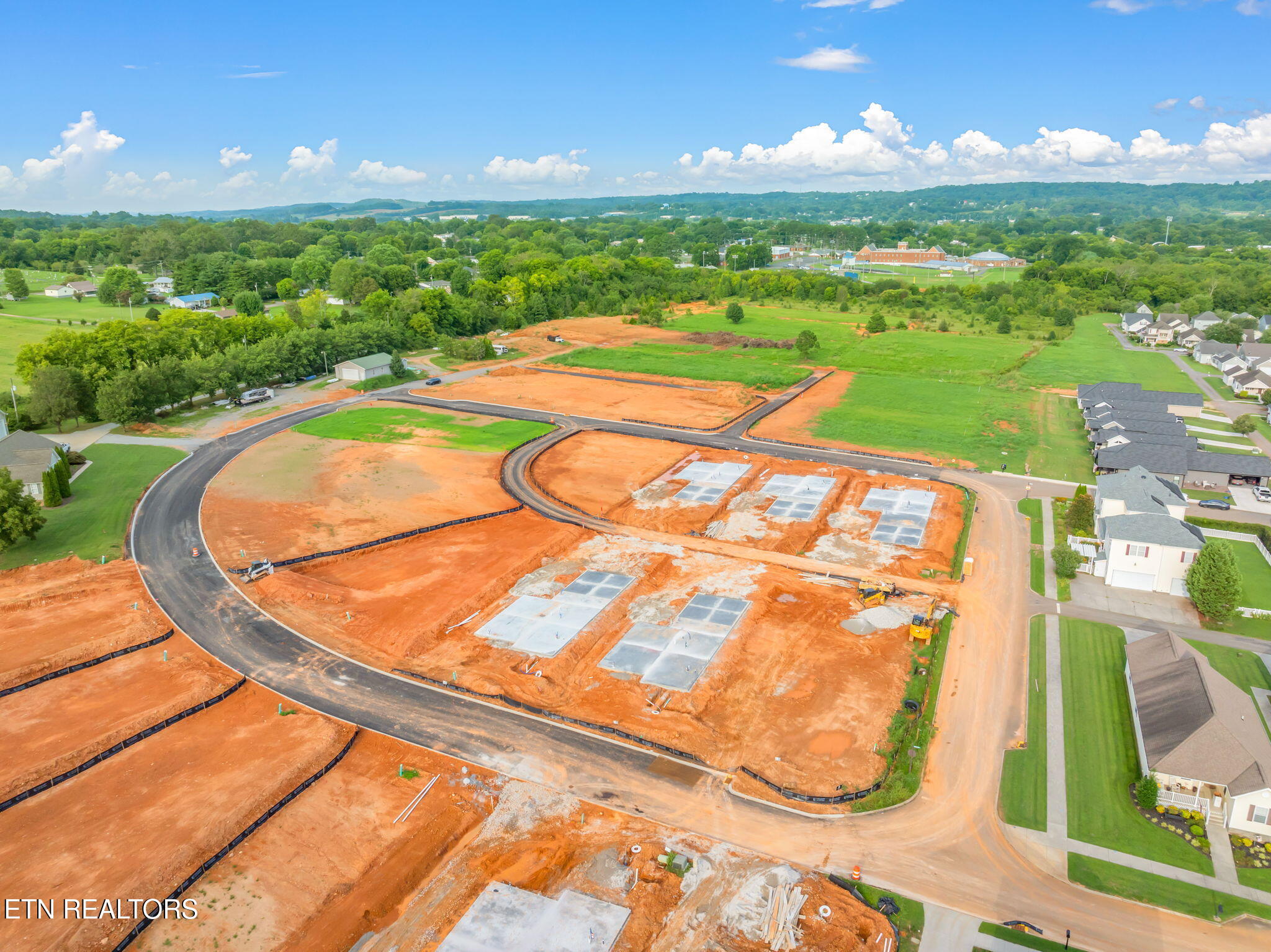 924 Stratford Avenue