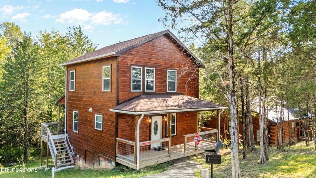 Photo of 2540 White Timberlake Drive, Sevierville, TN 37876 (MLS # 1356758)