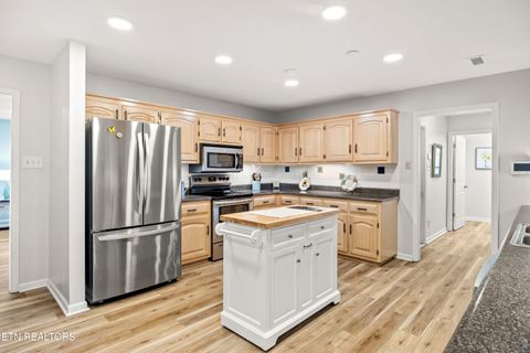 Tiny photo for 1227 Edinburgh Drive, Maryville, TN 37803 (MLS # 1349030)
