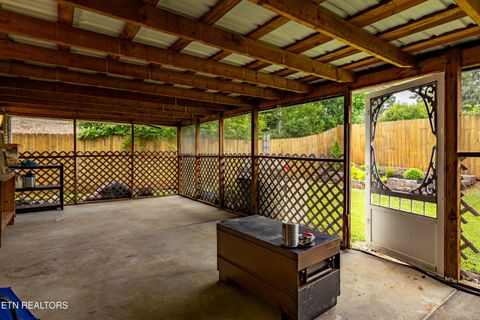 Tiny photo for 1227 Edinburgh Drive, Maryville, TN 37803 (MLS # 1349030)