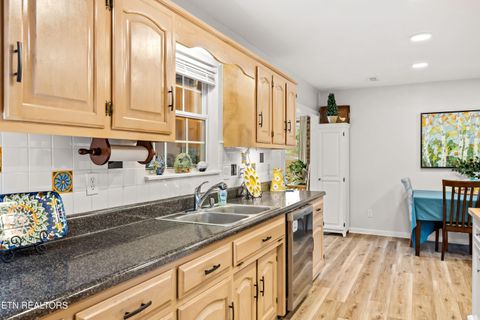 Tiny photo for 1227 Edinburgh Drive, Maryville, TN 37803 (MLS # 1349030)