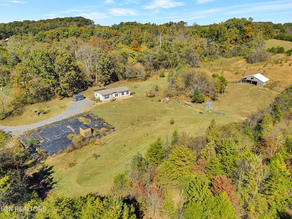 Photo of 4736 Salem Rd, Greenback, TN 37742 (MLS # 1320133)