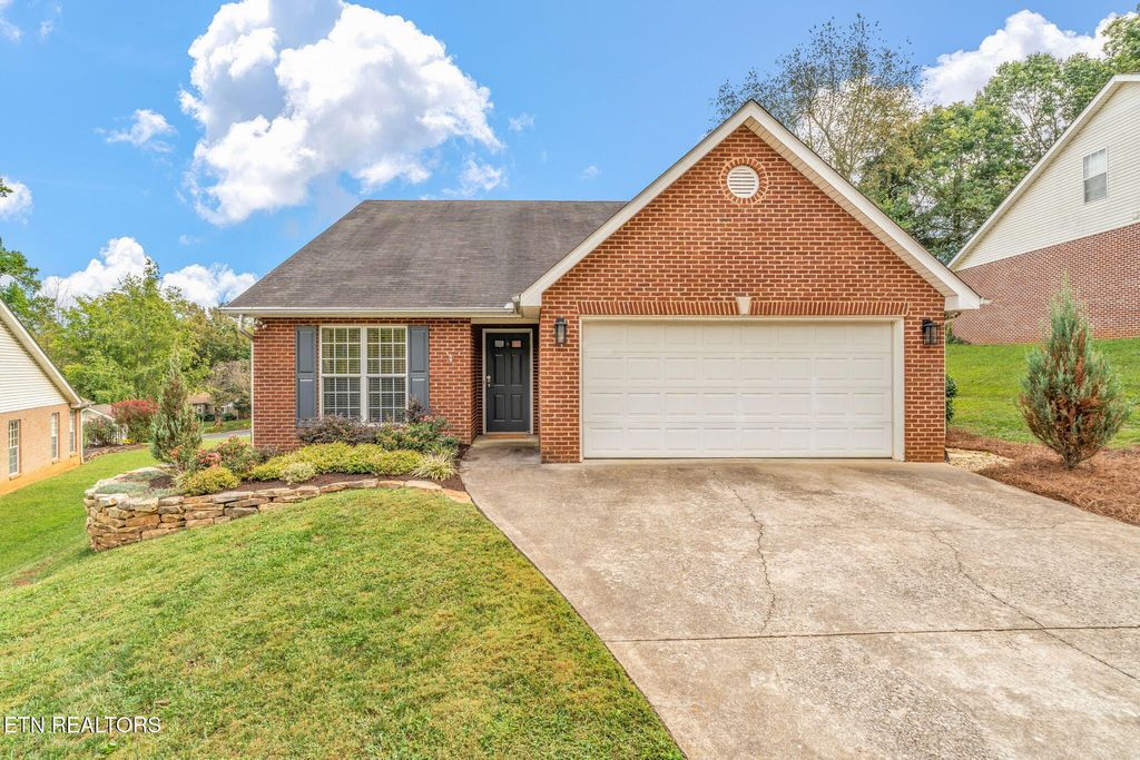 Photo of 10220 Poppy Lane, Knoxville, TN 37922 (MLS # 1316491)