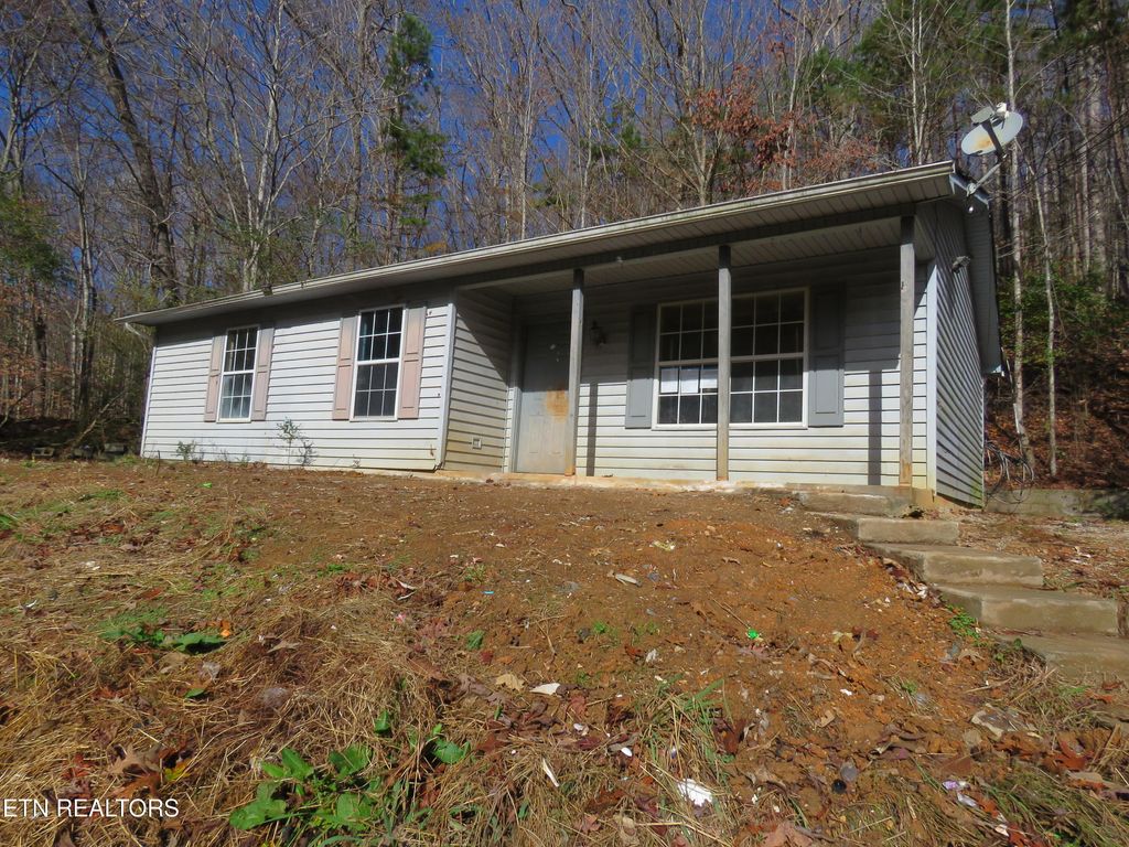 Photo of 146 Park Place, Harriman, TN 37748 (MLS # 1323263)