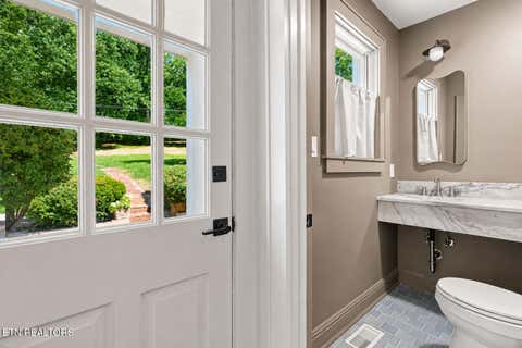 Tiny photo for 2704 Lakewood Lane, Knoxville, TN 37921 (MLS # 1351147)