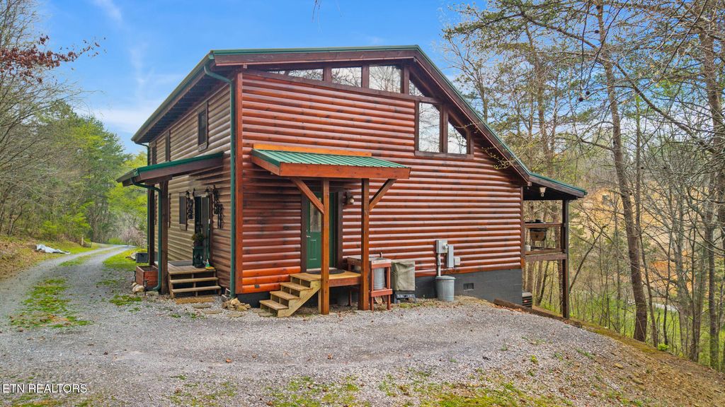 Photo of 1917 Lee Proffitt Way, Sevierville, TN 37876 (MLS # 1334785)