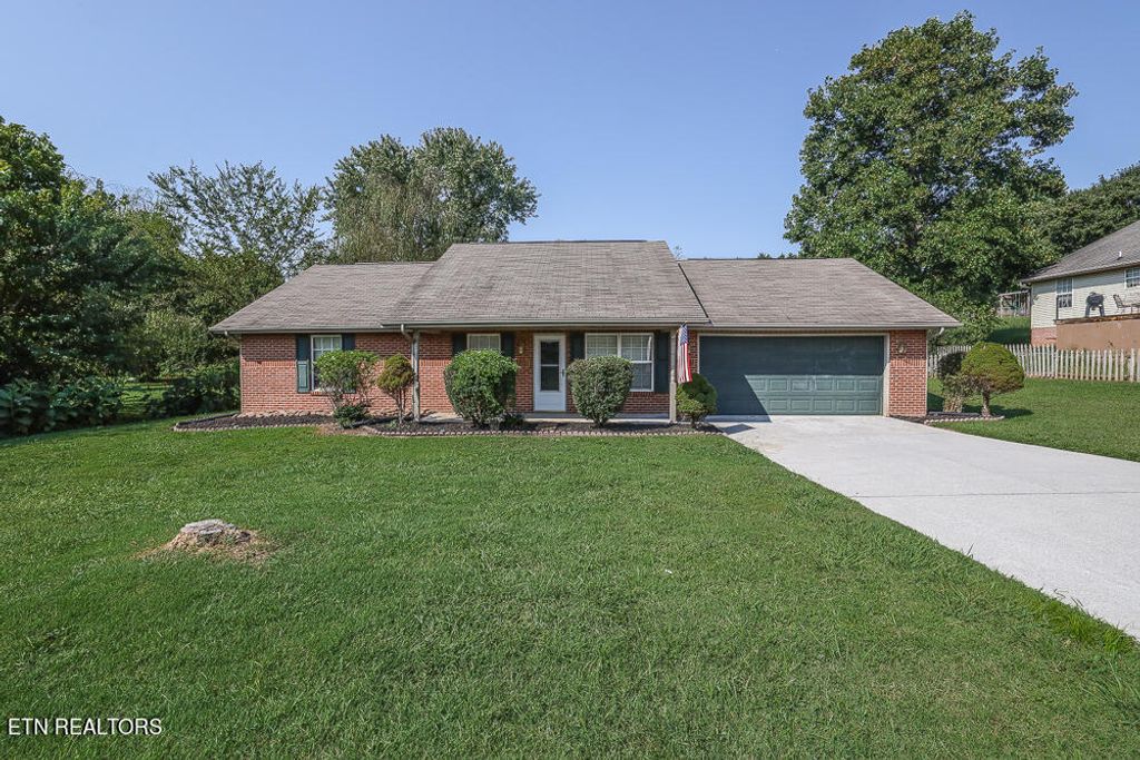 Photo of 757 Meadow Ridge Rd, Walland, TN 37886 (MLS # 1275089)