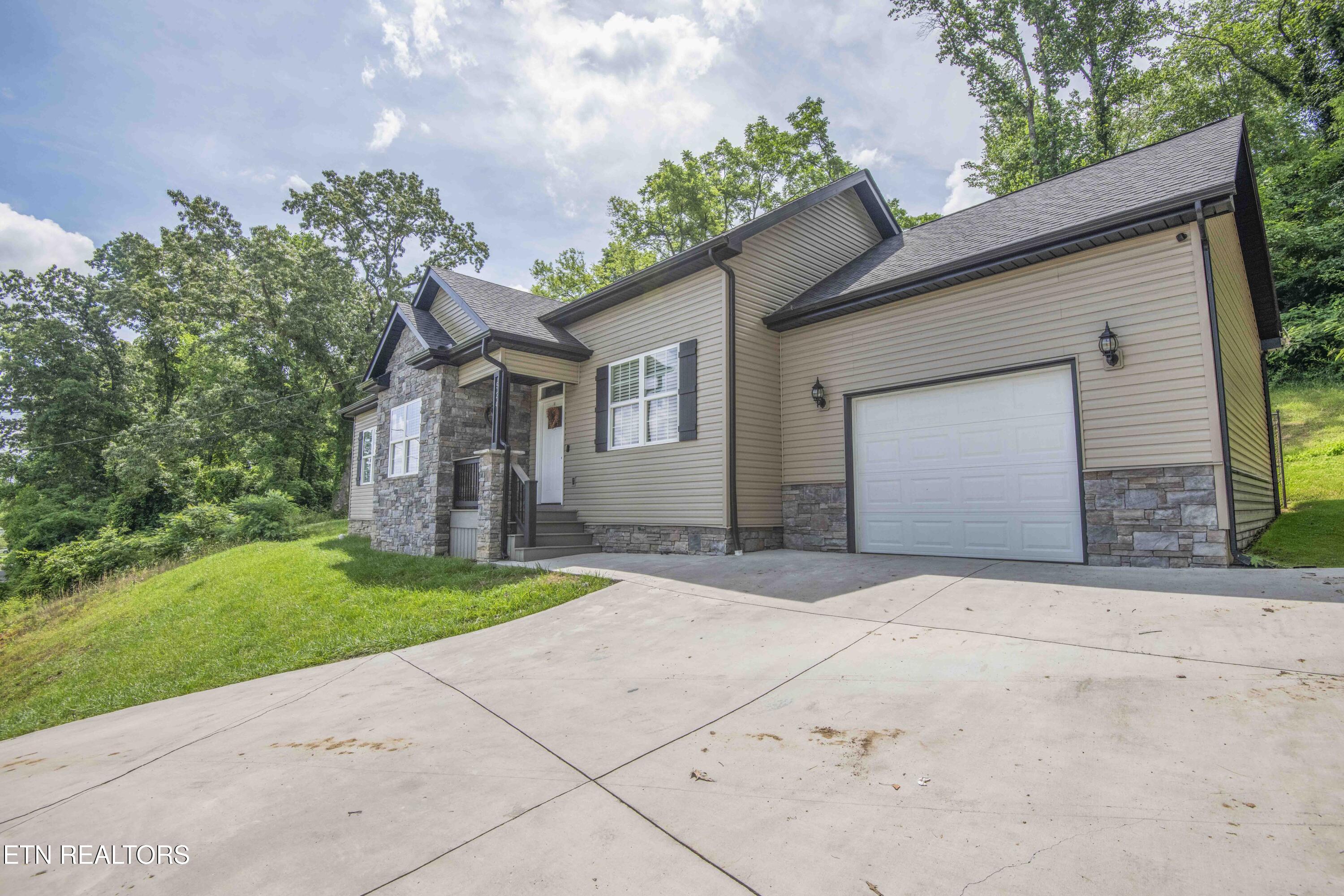 524 Westbury Drive