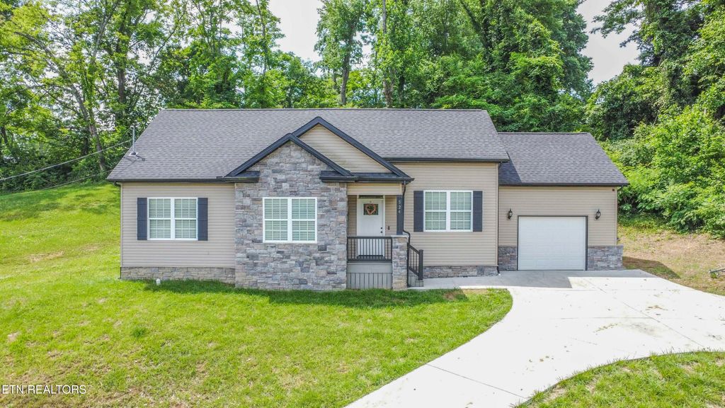 Photo of 524 Westbury Drive, Clinton, TN 37716 (MLS # 1342919)