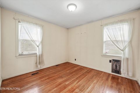 Tiny photo for 5716 Sanford Rd, Knoxville, TN 37912 (MLS # 1323856)