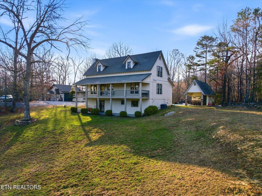 Photo of 505 Cooper Hollow Rd, Tellico Plains, TN 37385 (MLS # 1331838)