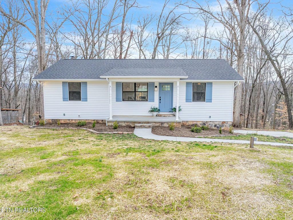 Photo of 125 Iroquois Lane, Clinton, TN 37716 (MLS # 1297386)