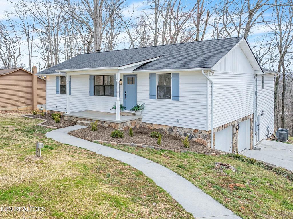 Photo of 125 Iroquois Lane, Clinton, TN 37716 (MLS # 1297386)