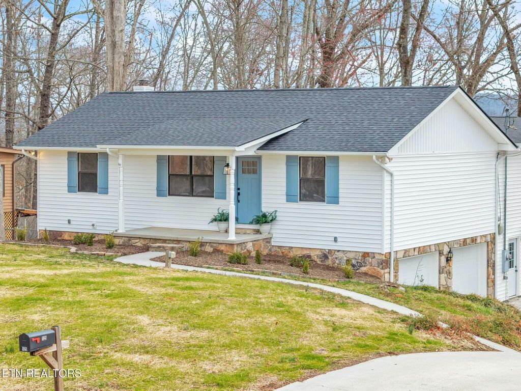 Photo of 125 Iroquois Lane, Clinton, TN 37716 (MLS # 1297386)