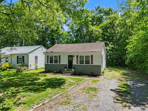 Tiny photo for 2376 Pennsylvania Ave, Maryville, TN 37804 (MLS # 1341148)