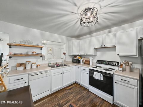Tiny photo for 2376 Pennsylvania Ave, Maryville, TN 37804 (MLS # 1341148)