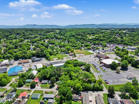 Tiny photo for 2376 Pennsylvania Ave, Maryville, TN 37804 (MLS # 1341148)