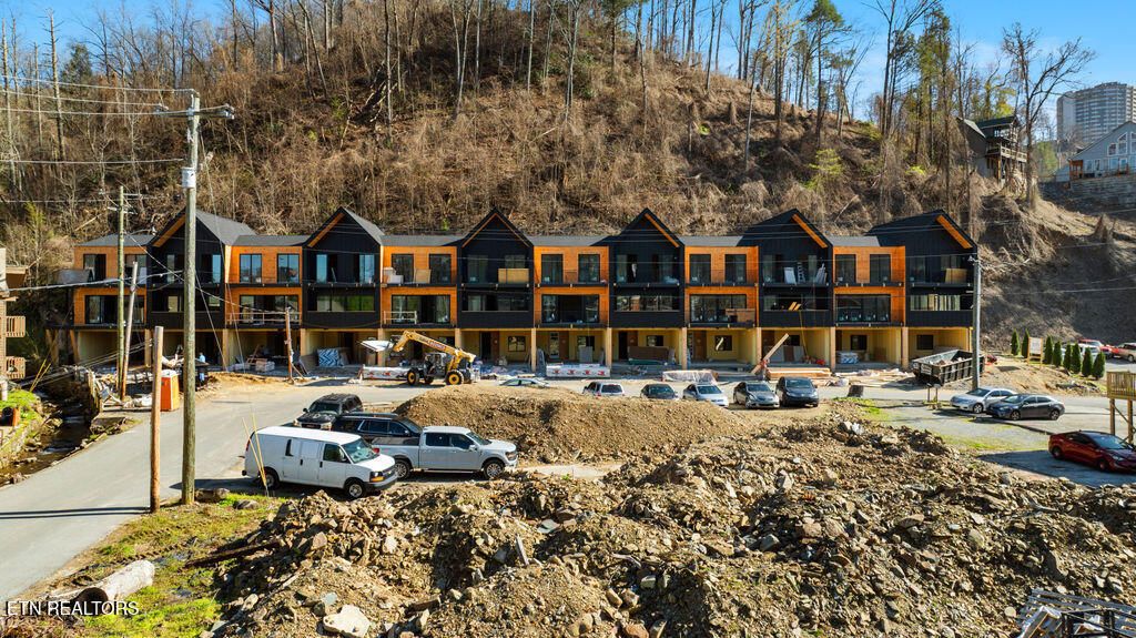 Photo of 215 Circle Drive Dr #7, Gatlinburg, TN 37738 (MLS # 1339561)