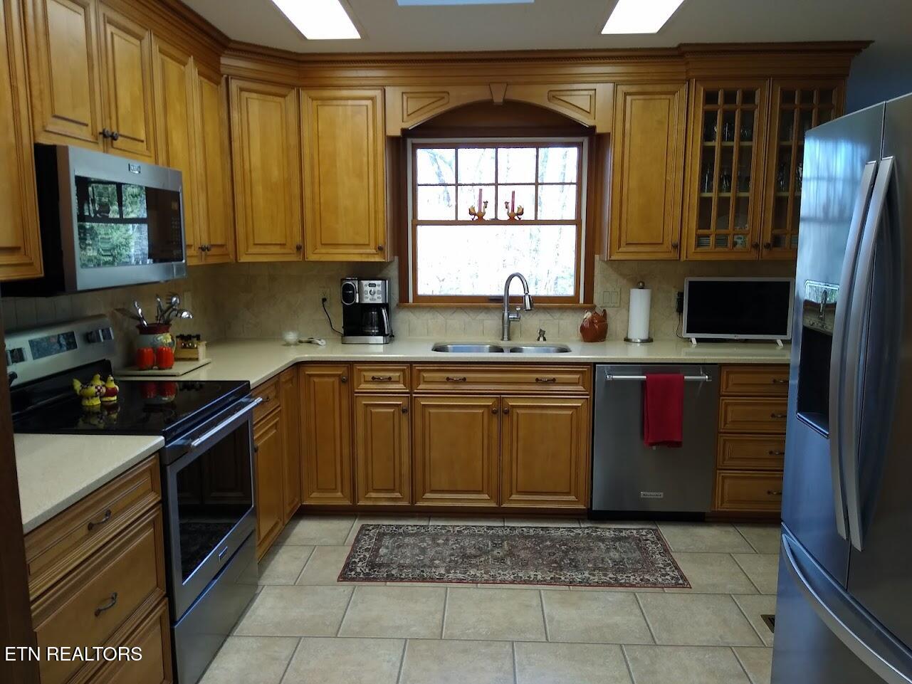 111 Lynhurst Drive