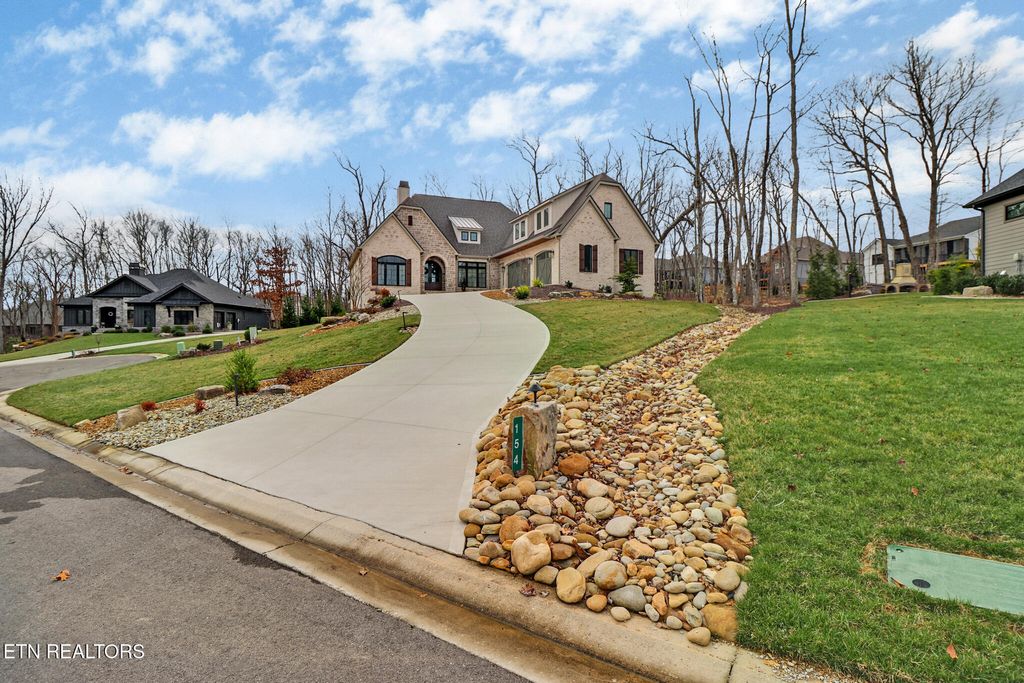 Photo of 154 Chestnut Ridge Lane, Crossville, TN 38558 (MLS # 1331062)