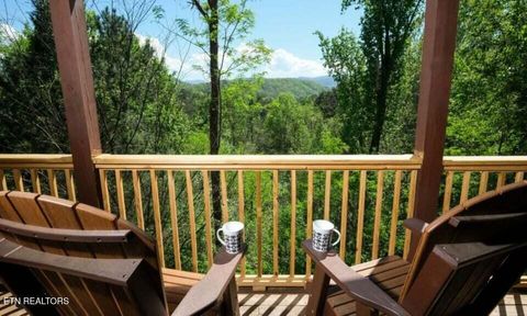 544 Royal Coachman Drive Pigeon Forge TN 37863