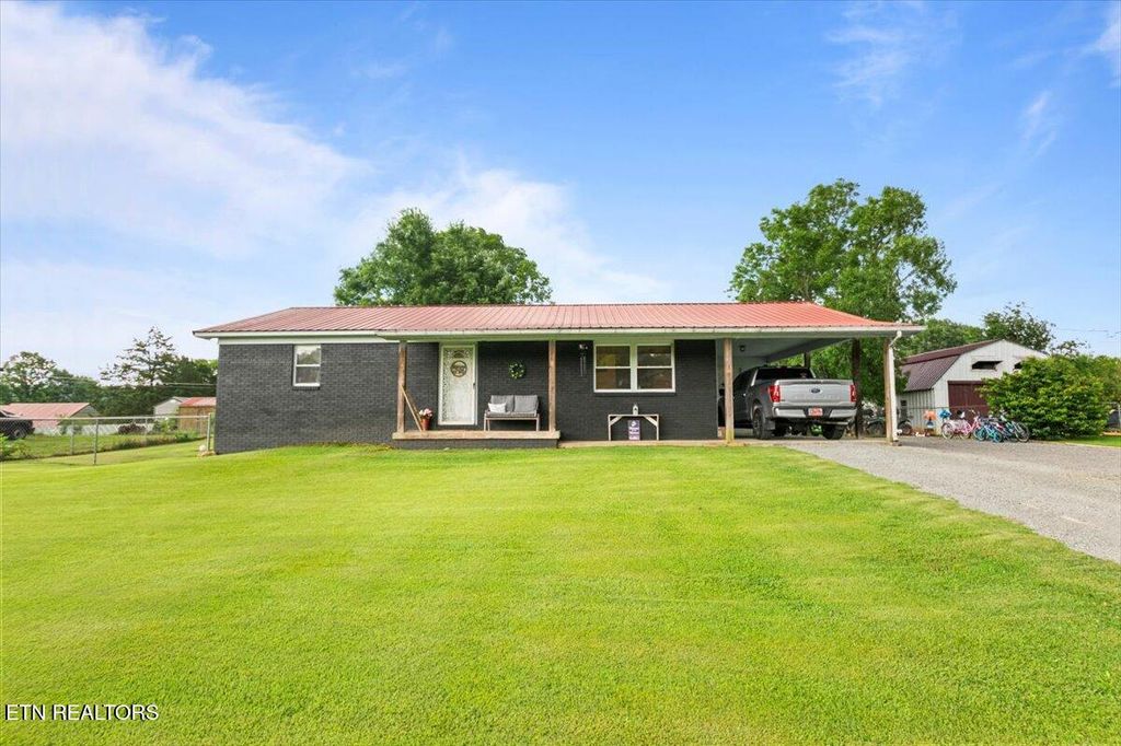 Photo of 214 Higdon Lane, LaFollette, TN 37766 (MLS # 1308758)
