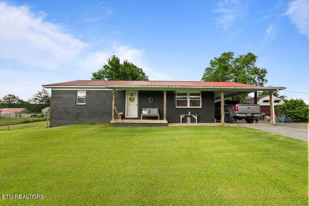 Photo of 214 Higdon Lane, LaFollette, TN 37766 (MLS # 1308758)