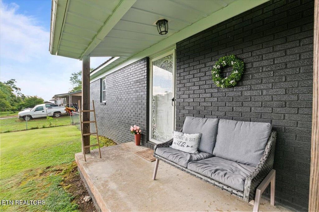 Photo of 214 Higdon Lane, LaFollette, TN 37766 (MLS # 1308758)